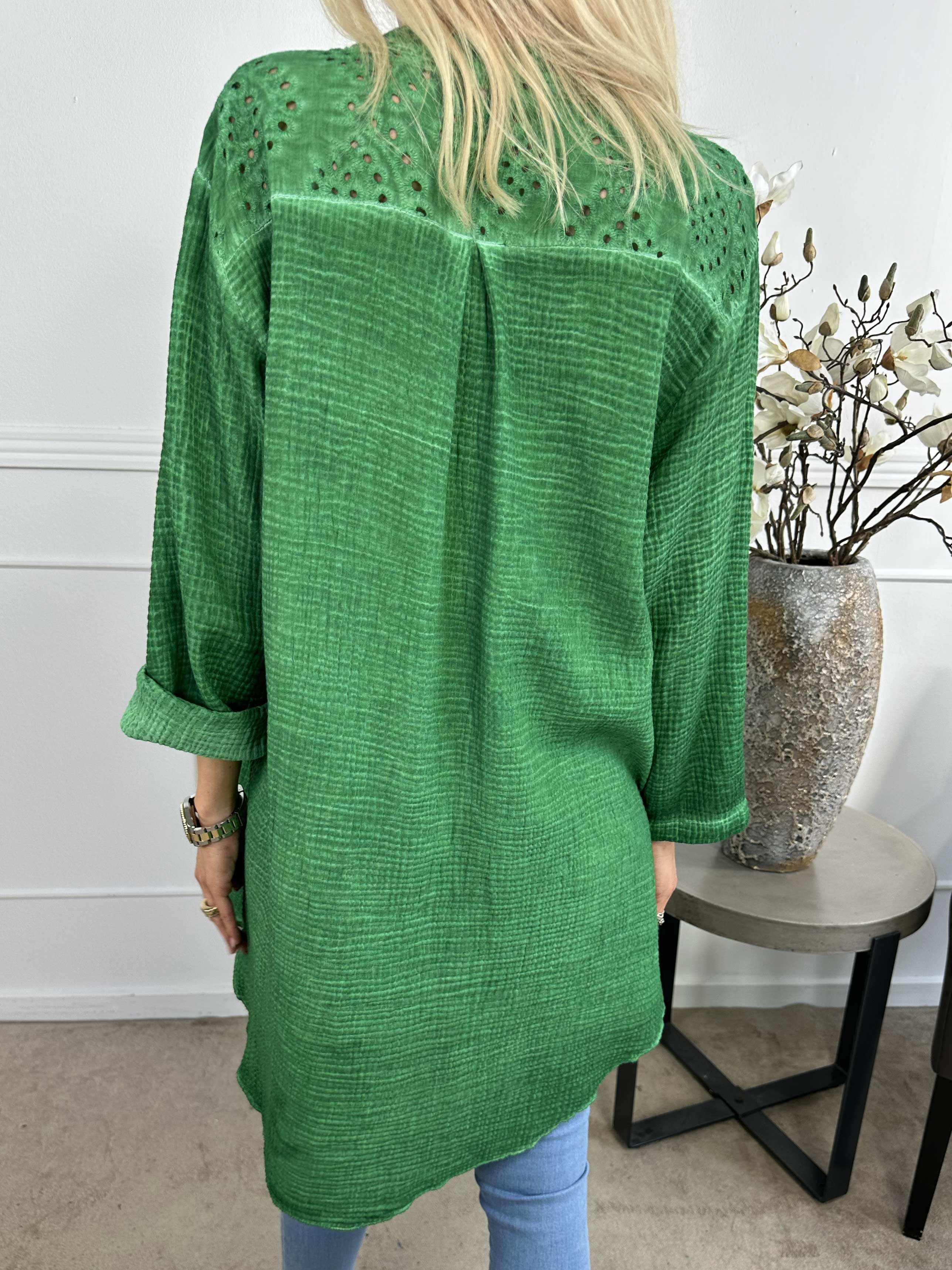 Inez - Lång mjuk skjorta i bäck- och vågtyg